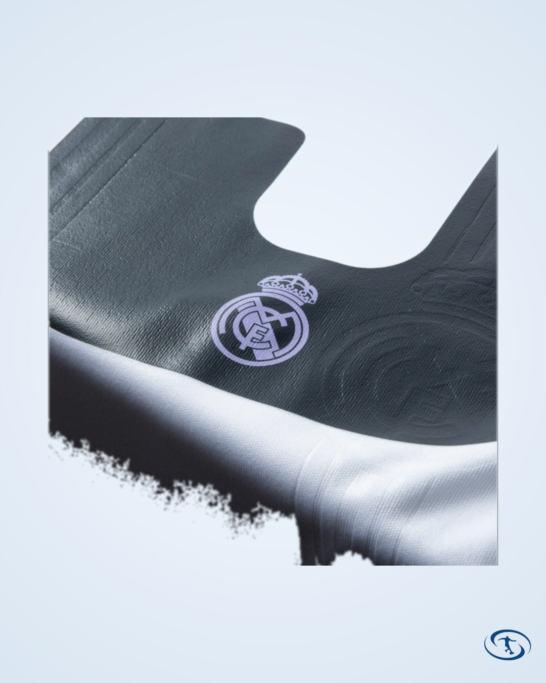 Real Madrid Home Benzema 9 Shirt 2022-2023 (Official Cup Printing) - Men's