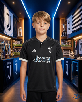 Conjunto Infantil Juventus Third 23/24 - Preto - Front View | Sant Sport