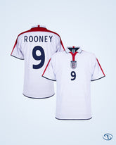 Score Draw England Retro Home Rooney 9 Shirt 2004-2005 (Retro Flex Printing) - Mens