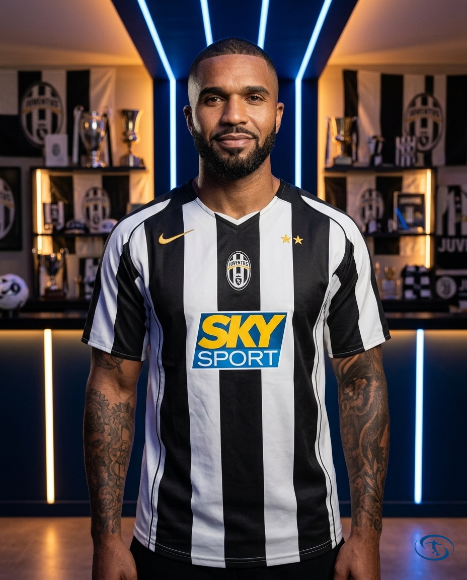 Camisa Juventus Away Retrô 2004/2005- Torcedor Nike Masculina - Preto e Branco - Front View | Sant Sport