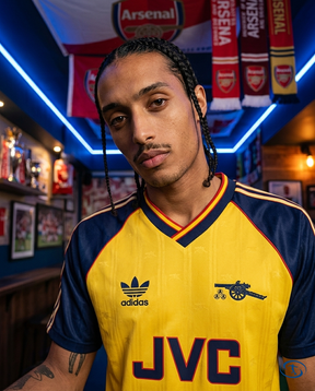 Camisa Arsenal Away Retrô 88/89 Torcedor Adidas Masculina - Amarelo - Badge Close-Up | Sant Sport