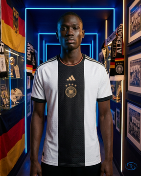 Camisa Seleção da Alemanha Home 22/23 Torcedor Adidas Masculina - Branco e Preto - Front View | Sant Sport